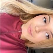 Soy universitaria responsable y paciente, capaz de enseñar materias de Primaria y ESO con claridad y dedicación.